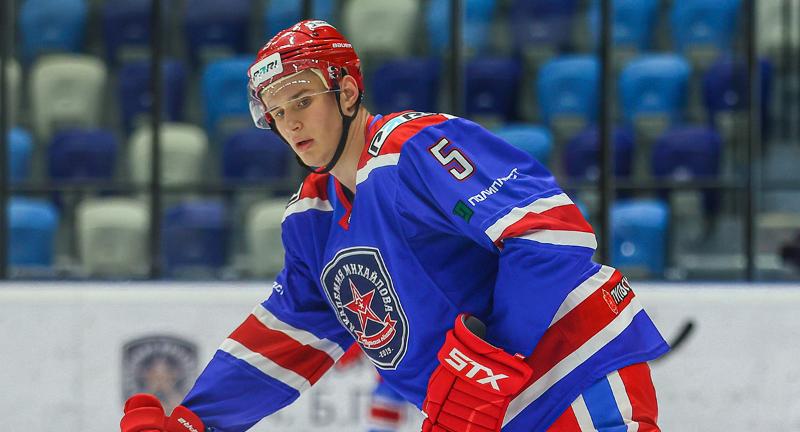 Защитник Иван Антоновский будут выступать за воронежский «Буран»