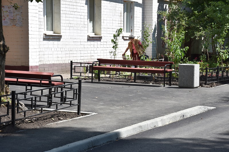 В Железнодорожном районе общий процент выполнения работ дворовых территорий составляет  76 процентов