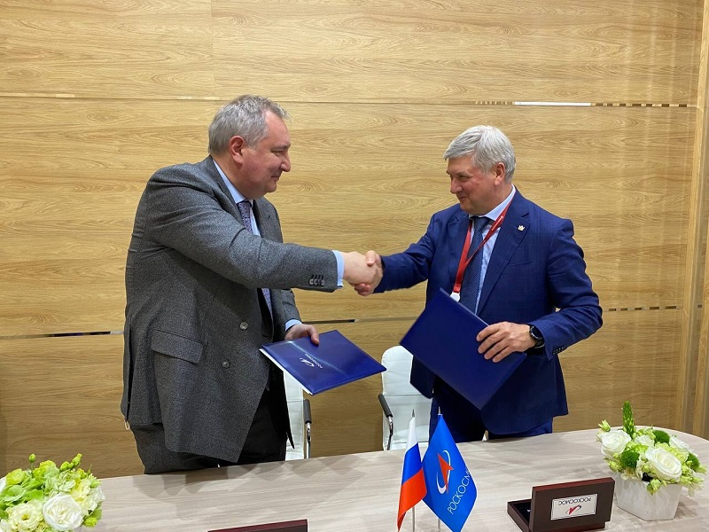 Два бывших воронежских депутата Госдумы попали под обстрел в Донецке