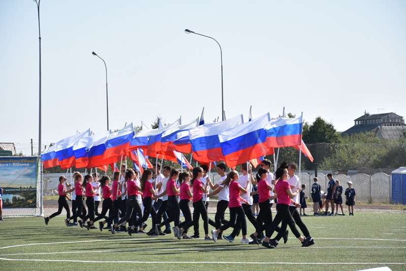 В Воронеже в преддверие 80-летия в Железнодорожном районе прошел спортивный праздник