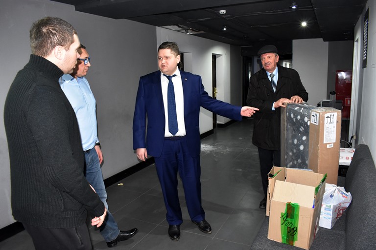 В Ленинском районе помогают вынужденным переселенцам