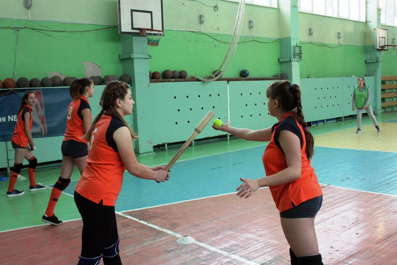 В Ленинском районе Воронежа прошли соревнования по лапте