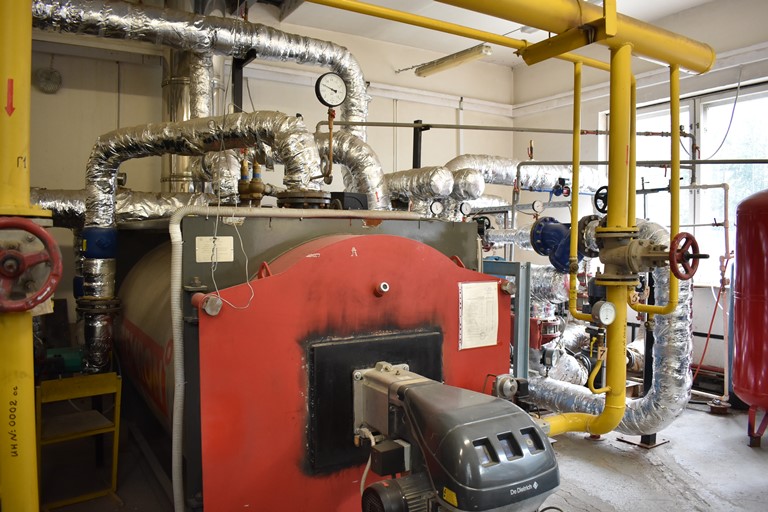 В Ленинском районе продолжается пуск тепла 