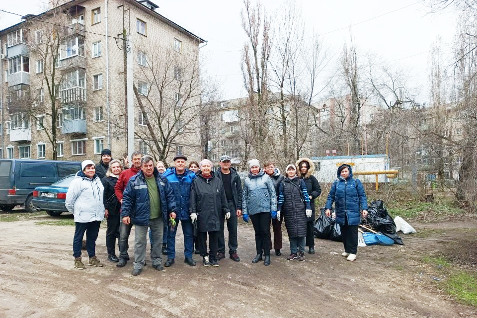 Объединив усилия, продолжаем делать район чище