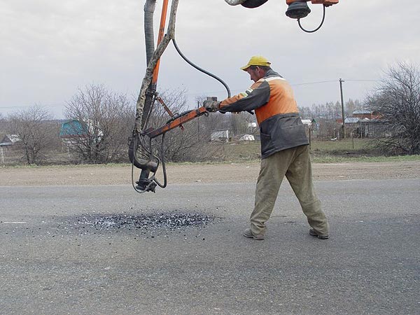 В Железнодорожном районе провели ямочный ремонт по жалобам воронежцев