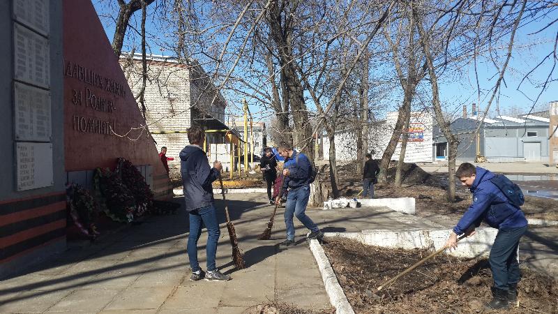 «Высадка» трудового десанта: в Коминтерновском районе Воронежа проходят акции в рамках месячника по благоустройству