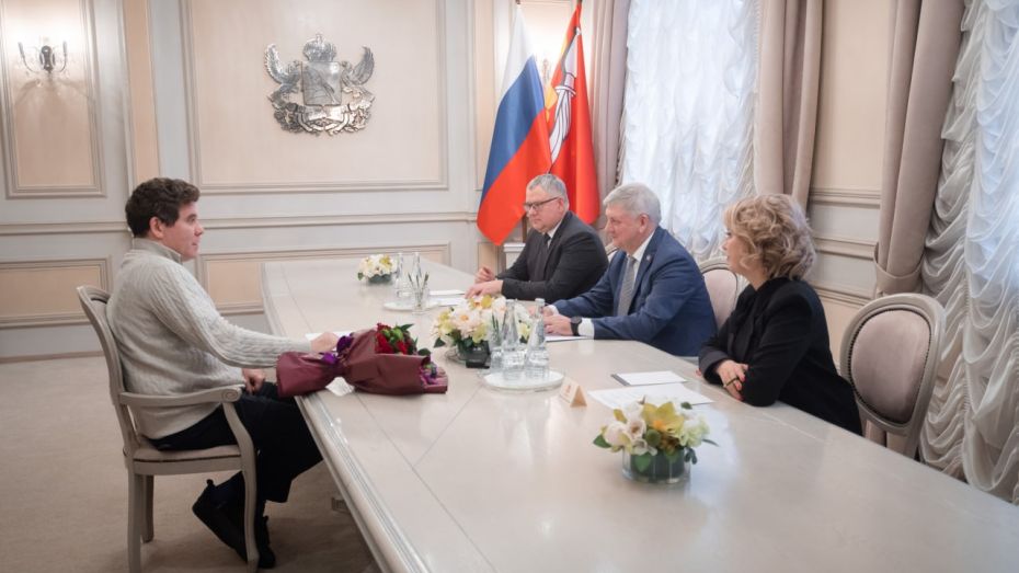 Губернатор поблагодарил Дениса Мацуева за работу с воронежскими детьми