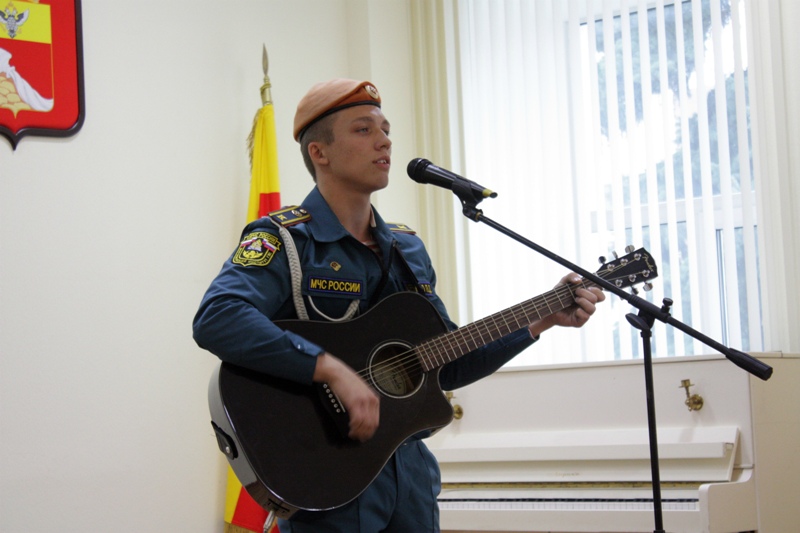 В Ленинском районе Воронежа отметили День призывника