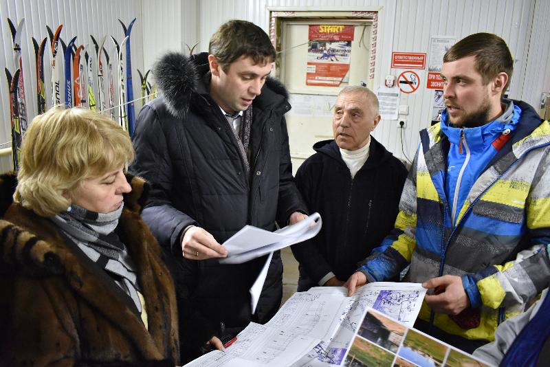 Для развития физкультуры и спорта: в Ленинском районе Воронежа обсудили перспективы развития общественных пространств