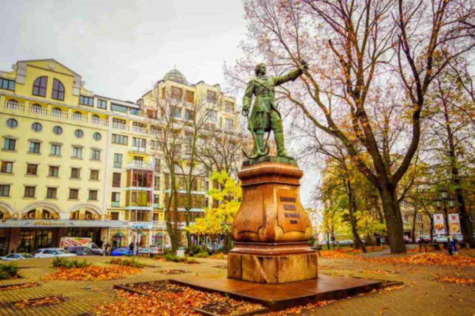 Промозглая осенняя погода установится на рабочей неделе в Воронежской области