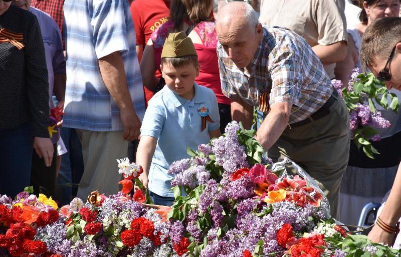 Праздничные концерты и гуляния: Железнодорожный район Воронежа отметил День Победы