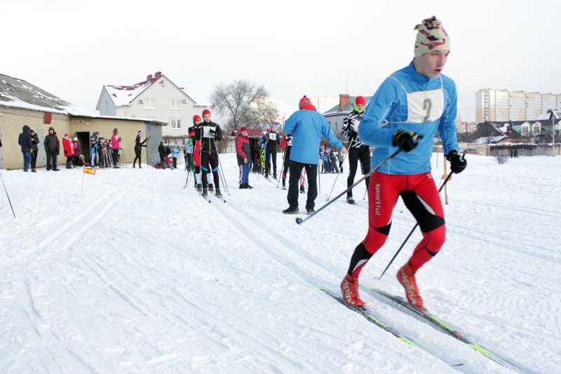 В Ленинском районе Воронежа прошли лыжные гонки
