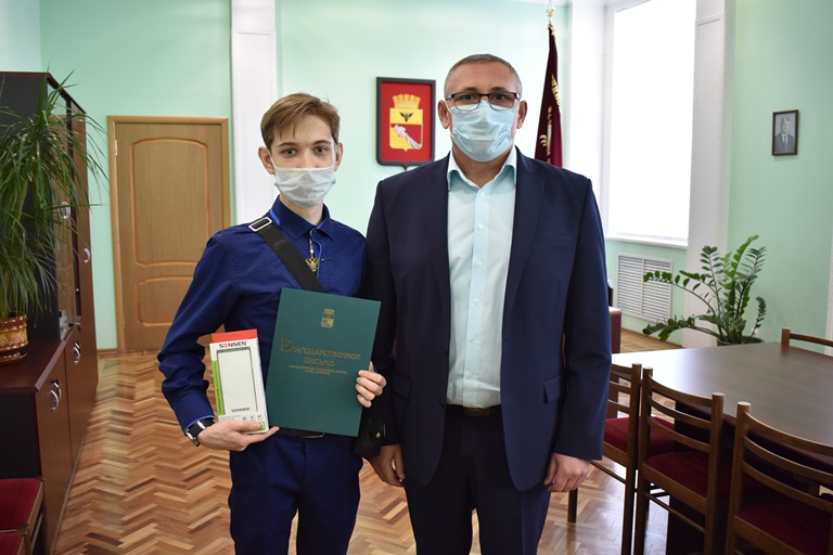 В Ленинском районе отметили активистов в работе по профилактике терроризма