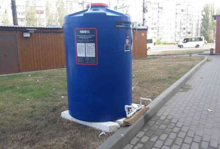 Стали известны адреса подвоза воды оставшимся без неё воронежцам