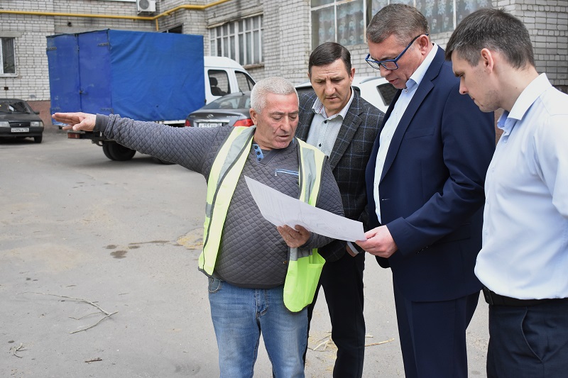 Глава Ленинского района Сергей Ситников провел выездное совещание