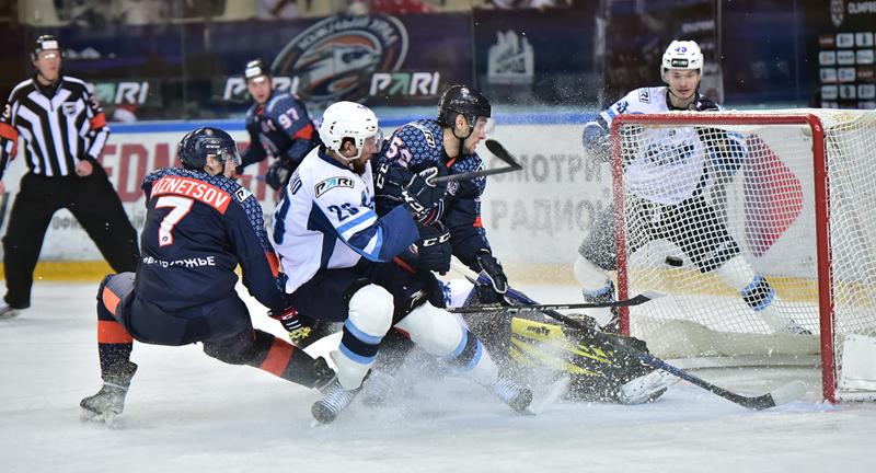 Воронежский «Буран» проиграл на орском льду