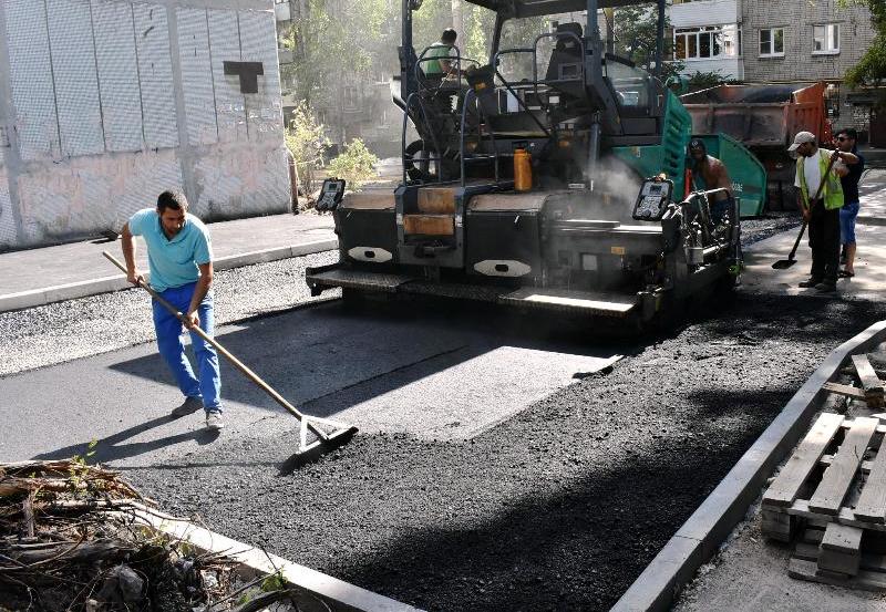 «Формирование комфортной городской среды»: в Ленинском районе Воронежа продолжается ремонт дворов
