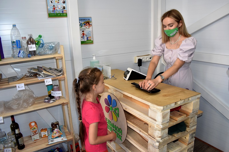 В Ленинском районе открыли первый экопункт нового типа