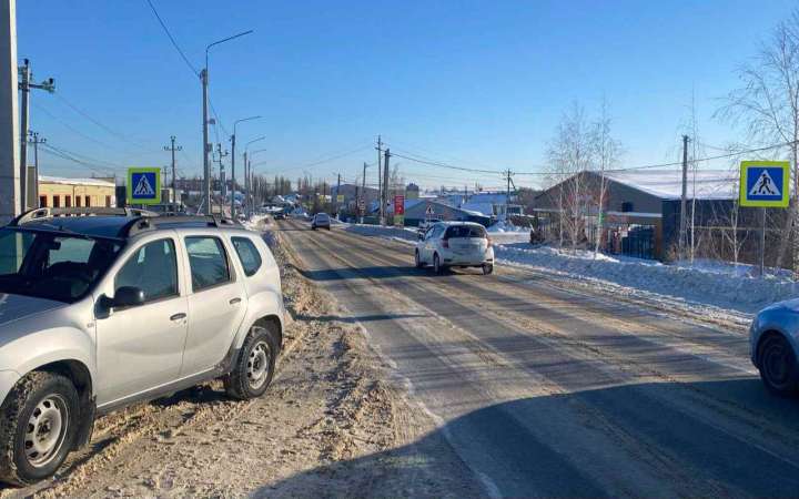 На переходе 16-летнюю девушку сбил пожилой водитель под Воронежем