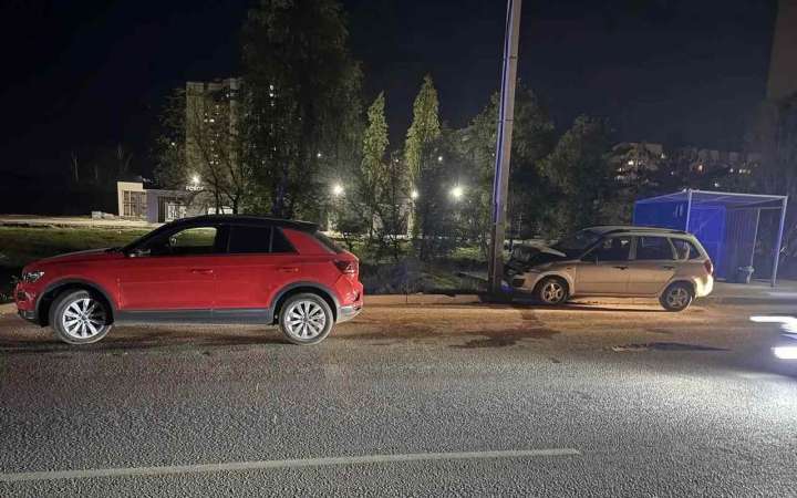 Двух детей на остановке сбила «Лада» после ДТП с Volkswagen в Воронеже