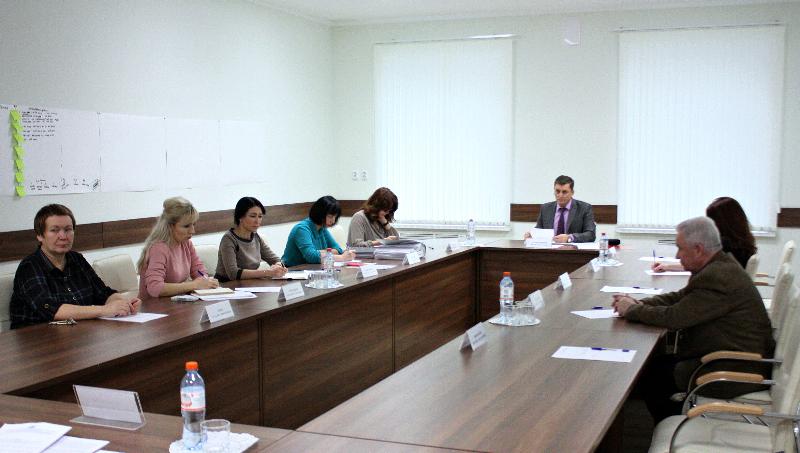 Провести анкетирование: в Ленинском районе Воронежа рассмотрели вопросы профилактики коррупции