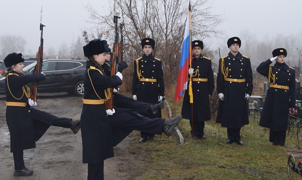           В Коминтерновском районе прошла акция «Звезда героя»