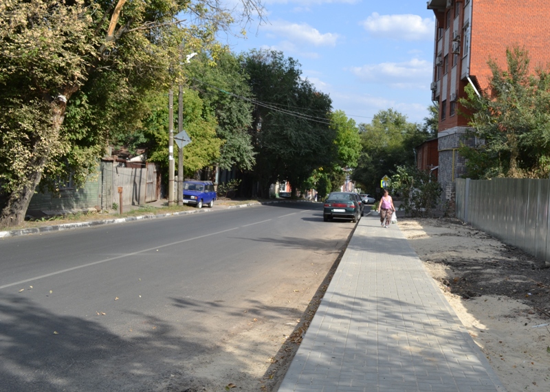 В Воронеже завершены работы по устройству тротуарной части на улице Пятницкого