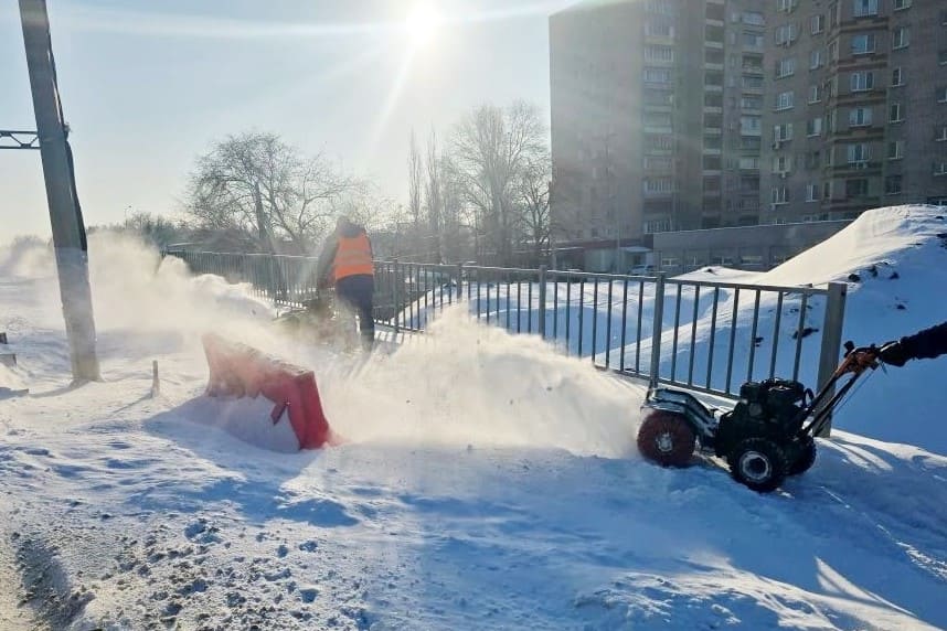Комбинат благоустройства продолжает делать улицы района комфортными для перемещения пешеходов и автомобилистов