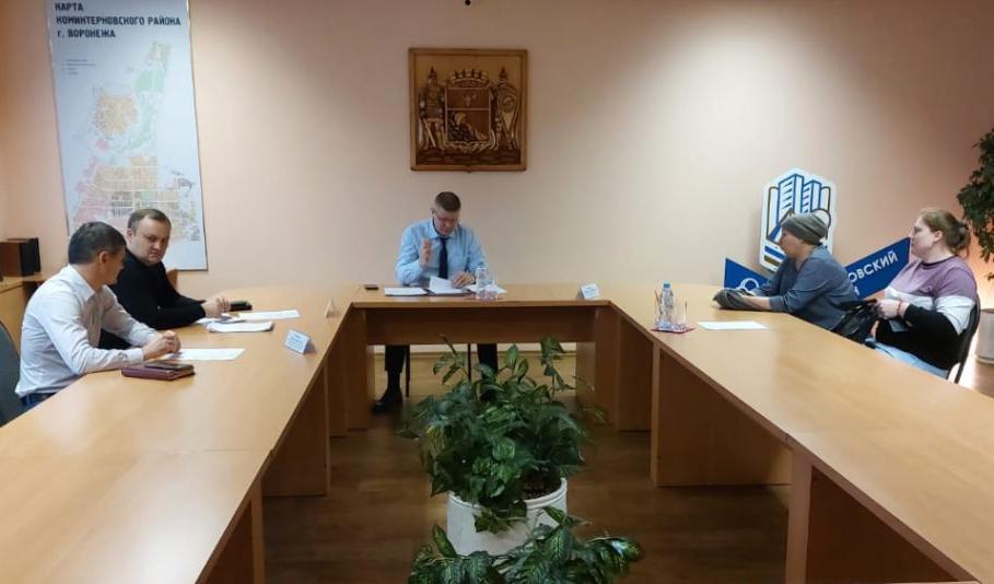 Глава провел прием в управе Коминтерновского района