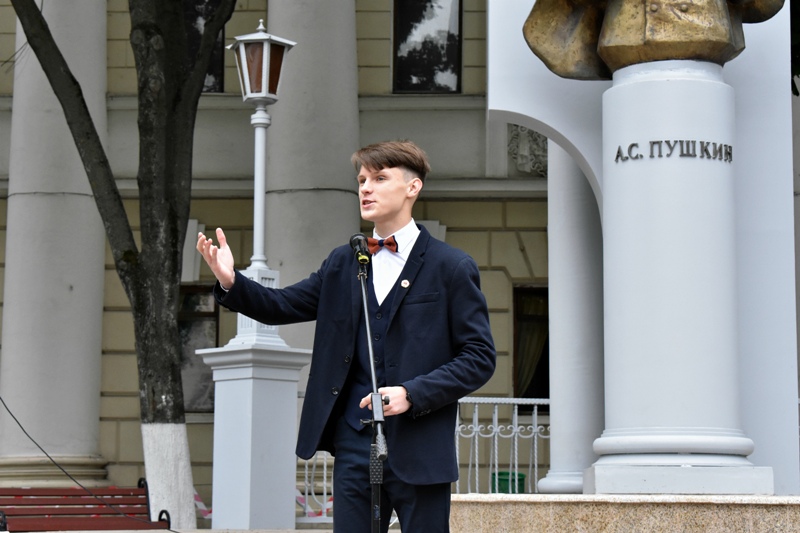 В Ленинском районе Воронежа отметили день рождения Пушкина