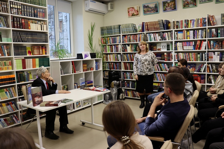 В Ленинском районе продолжаются патриотические мероприятия к 80-летию освобождения Воронежа 