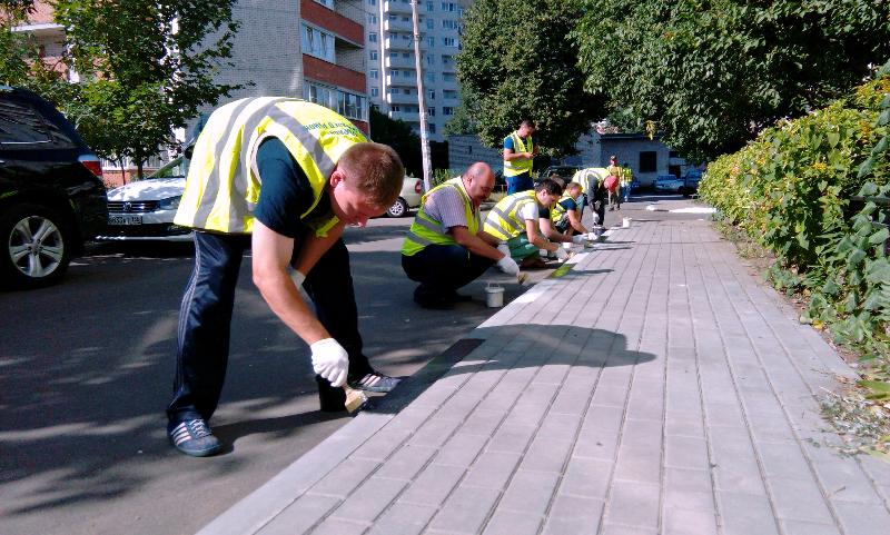 Ко Дню города: в Ленинском районе Воронежа прошёл субботник