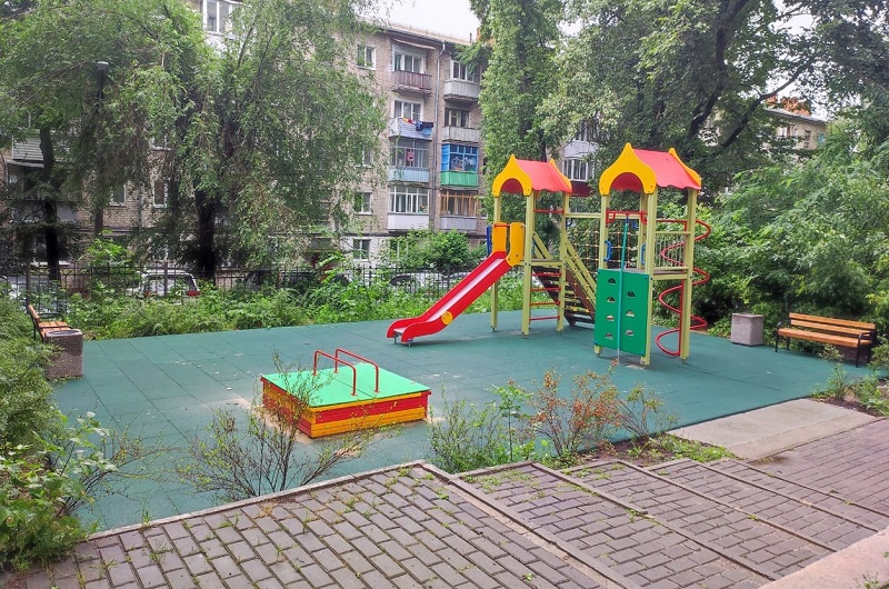 В Центральном районе завершено благоустройство дворовых территорий