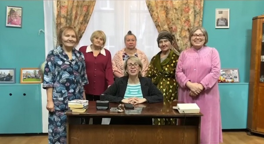 Байдена позвали в воронежский дом престарелых и пообещали кормить из ложечки