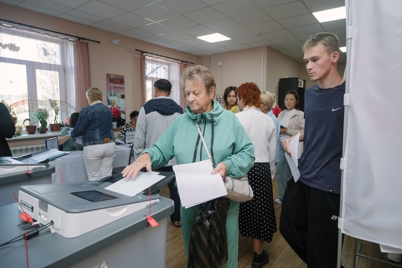 Второй день голосования начался в Воронежской области