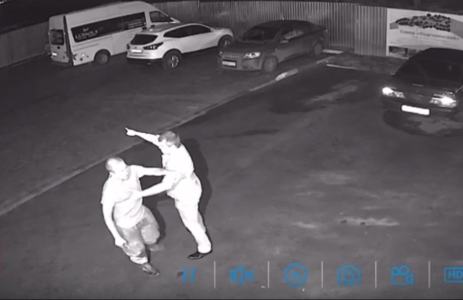 У кафе «Людмила» в Воронежской области взорвали гранату (ВИДЕО)