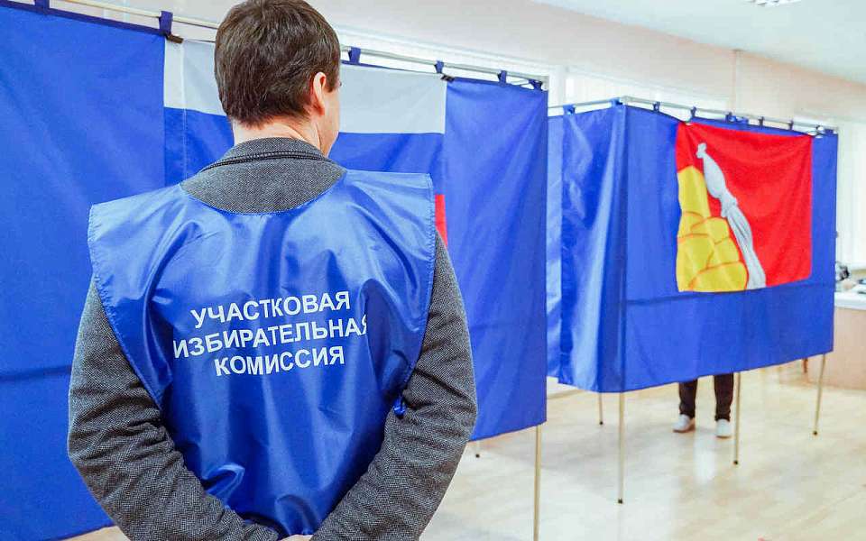 Фейком назвали в Воронеже сообщение о неопломбированных урнах в Новой Усмани