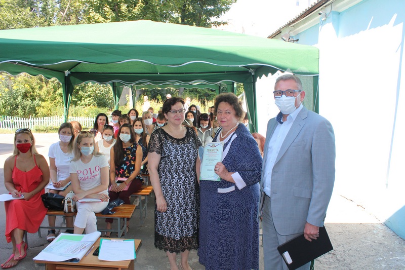 В Ленинском районе Воронежа отметили День учителя