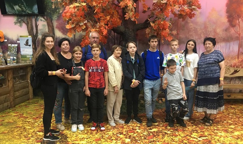 Дети-сироты Железнодорожного района побывали на юбилее Бобрового питомника 