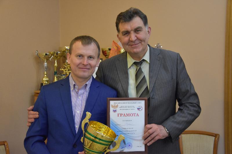 Молодые и перспективные: команда управы Железнодорожного района Воронежа заняла третье место в региональном турнире по футболу