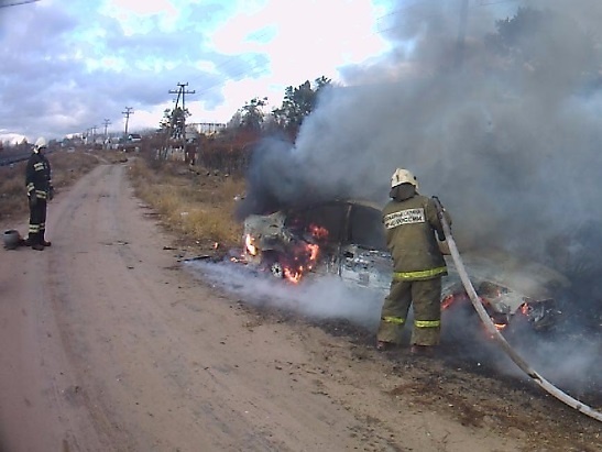 Под Воронежем вспыхнул автомобиль