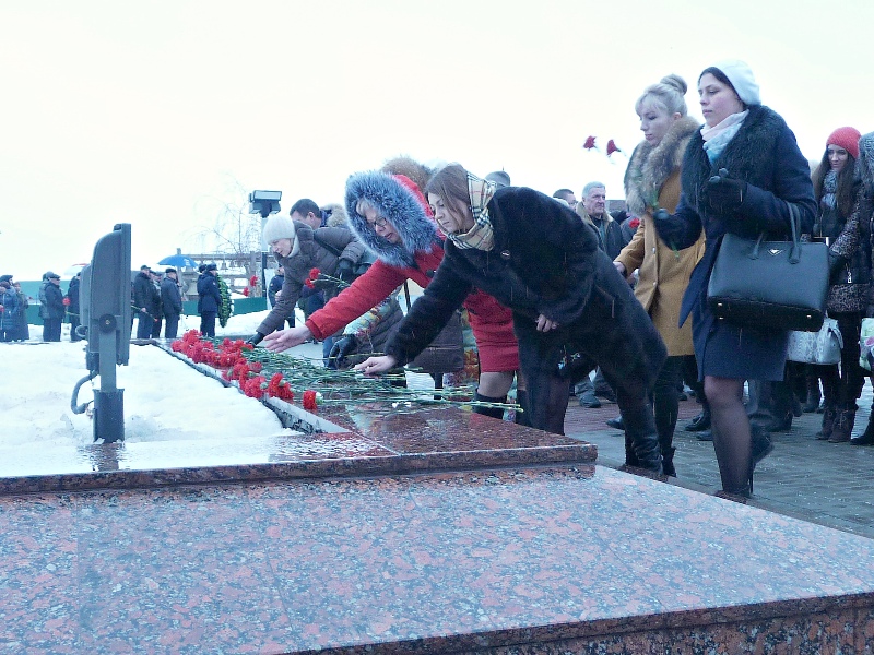 На «Чижовском плацдарме» возложили венки воинам, погибшим в боях за Воронеж