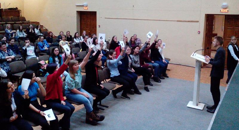 Юные лидеры из школ: в Коминтерновском районе Воронежа молодёжь развивает коммуникативные навыки