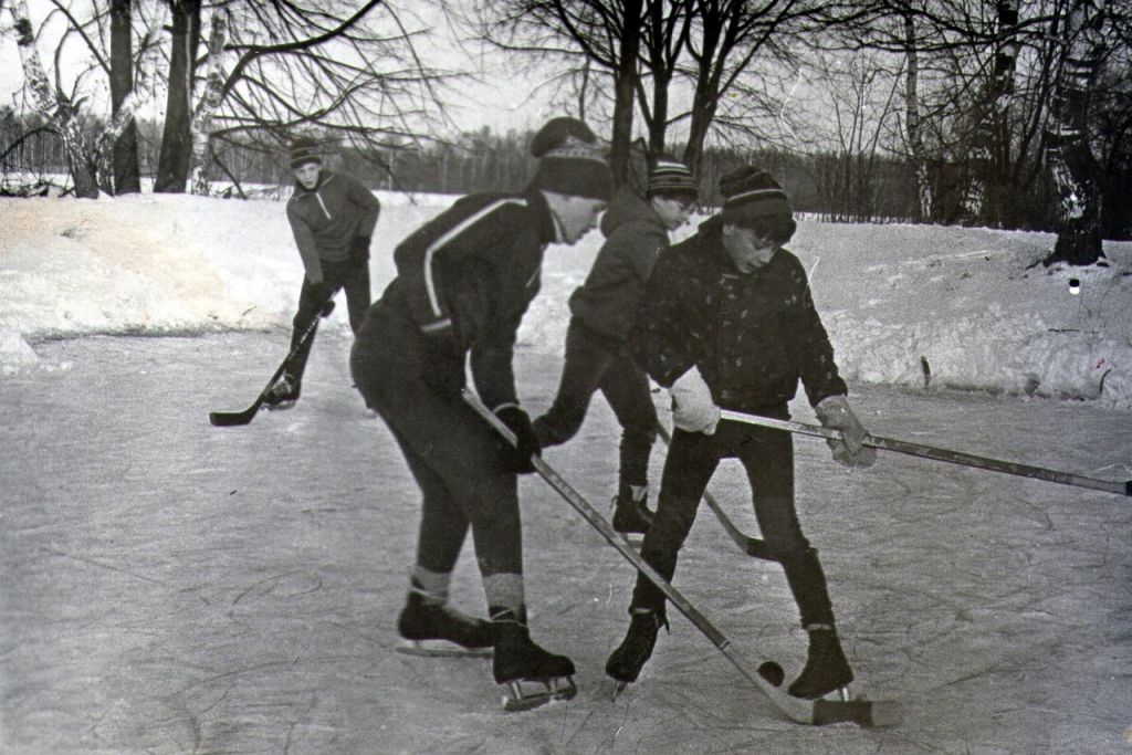 мальчишки хоккей.jpg