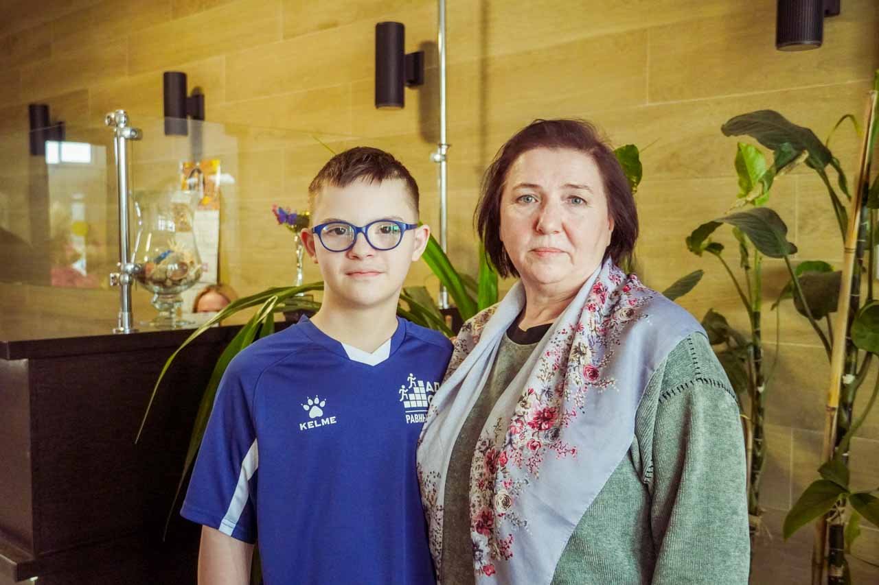 Анна Кислова и ее внук Саша.jpg