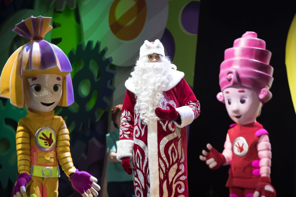 Деды Морозы существуют Фикси шоу.jpg