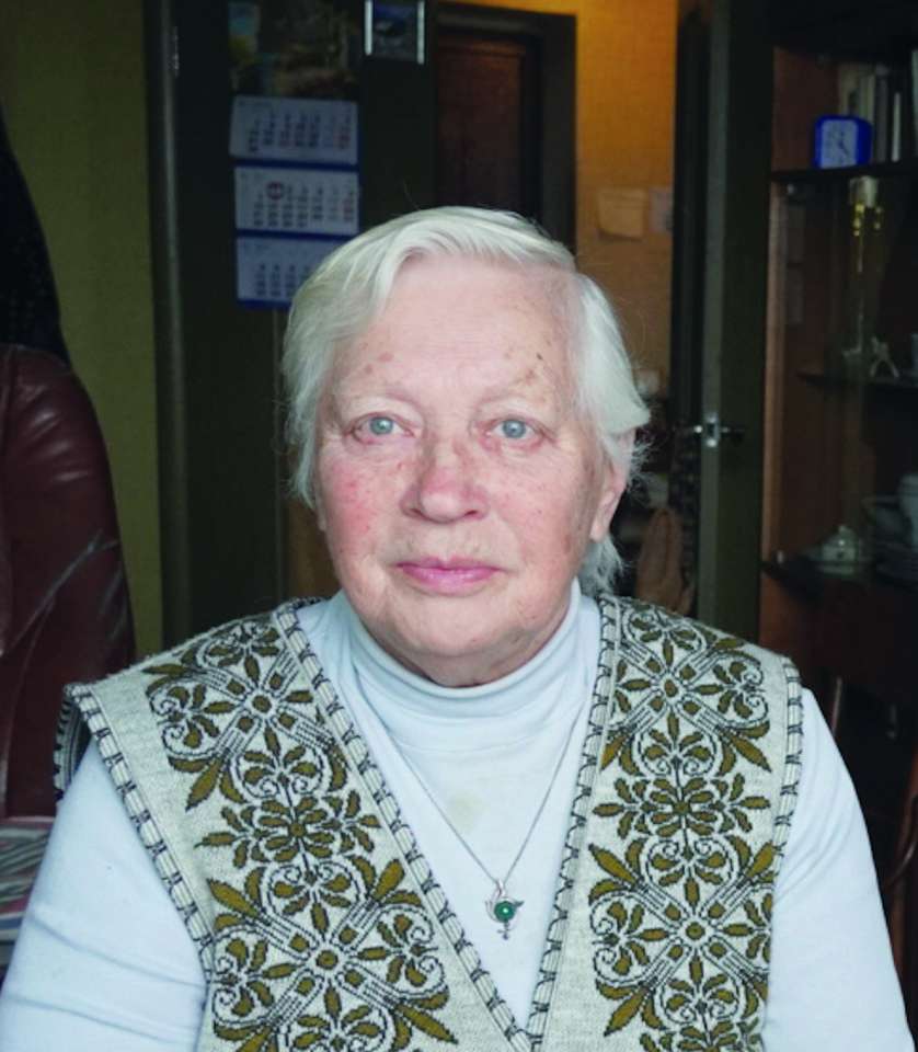 Русанова в кружок.jpg