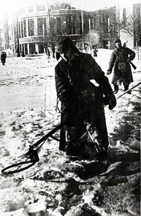 разминирование площади ленина.jpg разминирование площади ленина.jpg