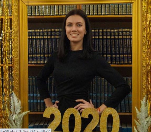 Корчевных в кружок к Дню книги.jpg