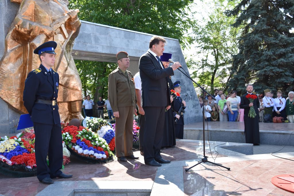 митинг и возложение 2.JPG